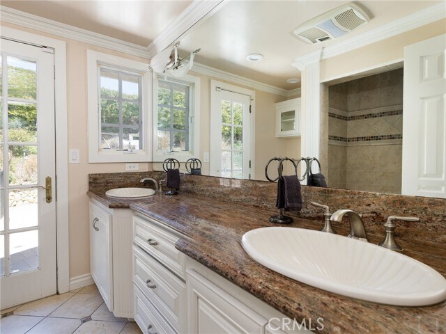 Building Photo - 2805 Calle Aventura