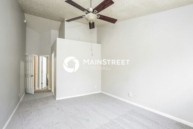 Building Photo - 3 Bedroom Pet-Friendly Home in Brownsburg, IN with Main Street Renewal
