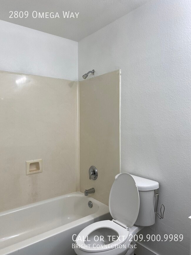 Building Photo - 2809 Omega Way