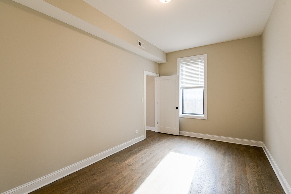 Building Photo - 3405 W Fullerton Ave