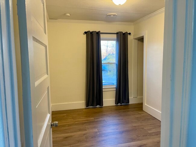 Building Photo - 1820 Crowley St