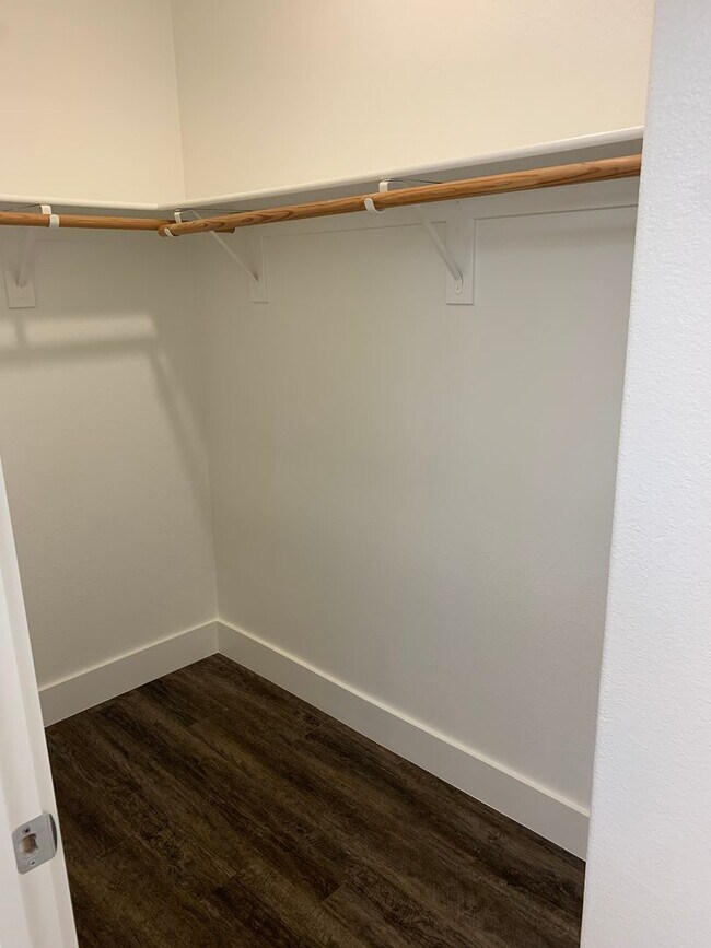 Building Photo - Beautiful Single Story Brentwood Home