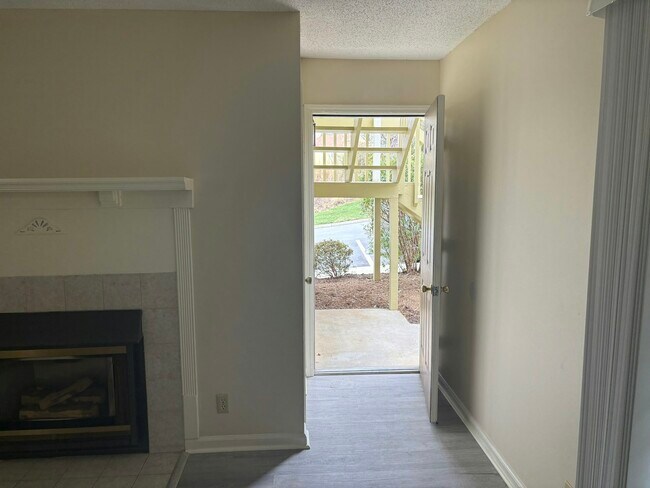 Building Photo - 110 Heywood Rd