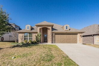 Building Photo - Single story 4 bedroom in Weatherford ISD with updates galore