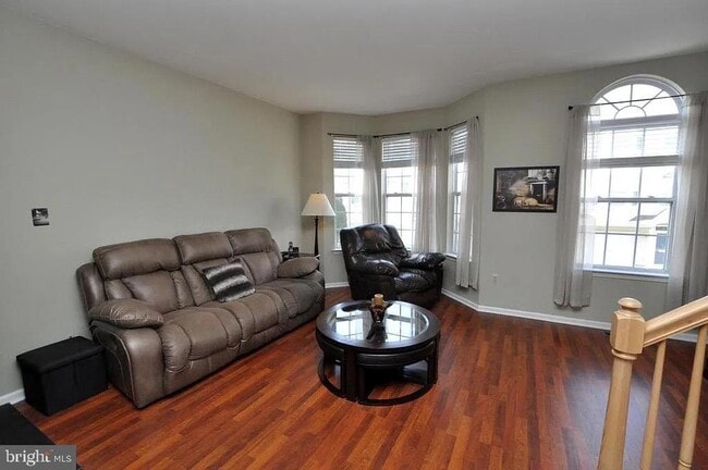 Building Photo - 6702 Riverfront Dr