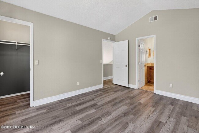 Building Photo - 518 Tuxedo Ct