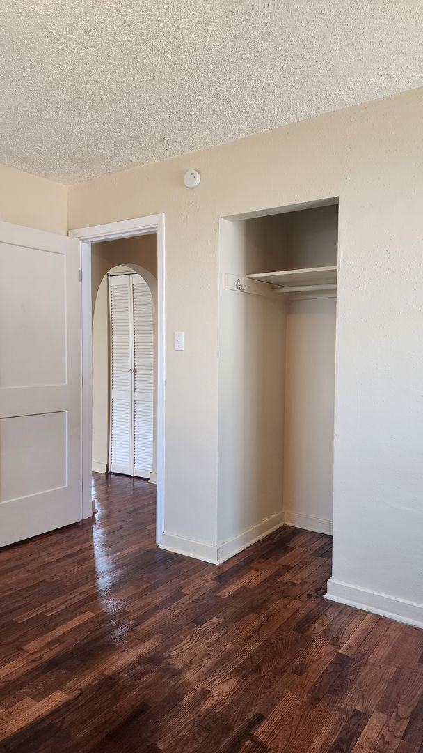 Building Photo - West Tacoma Cozy 2 Bedroom