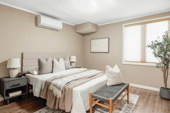 Building Photo - 377 Pearl St