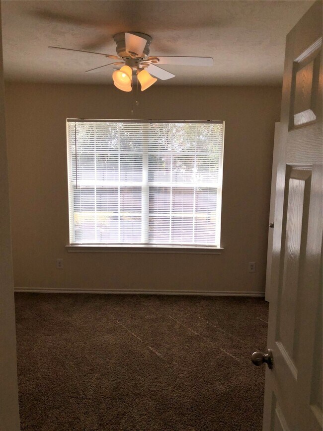 Building Photo - 5639 Stonecloud Ln