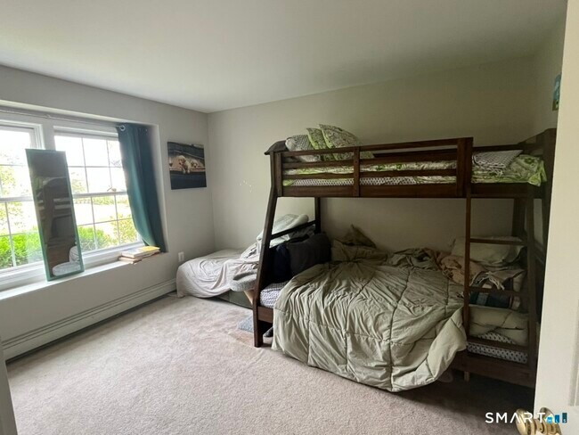 Building Photo - 193 Deerfield Ridge Dr