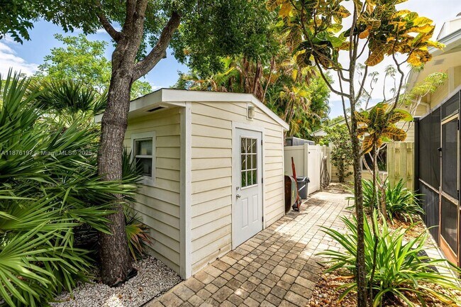 Building Photo - 17982 Tidewater Cir