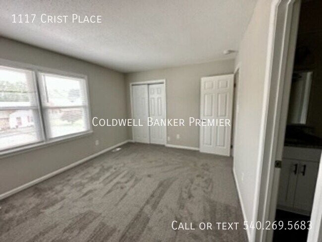 Building Photo - 1117 Crist Pl