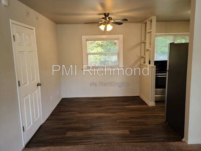 Building Photo - 9604 Stoneridge Ln
