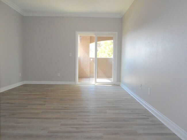 Building Photo - Spacious 2 Bedroom Condo Ready To Move-In!