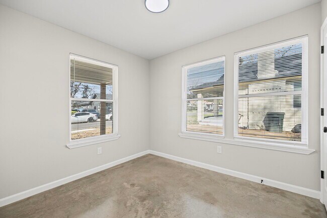 Building Photo - 1166 Melrose St