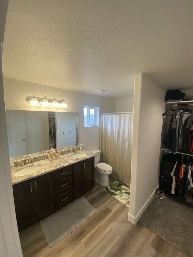 Building Photo - 546 E 625 S