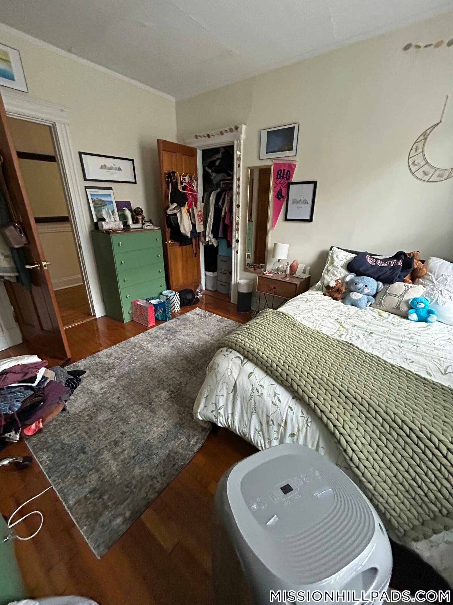Building Photo - 360 Riverway