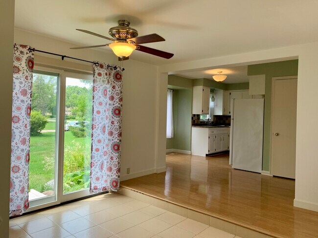 Building Photo - 14865 Pershing Dr
