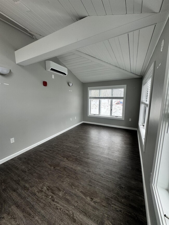 Building Photo - 9 Monarch Wy