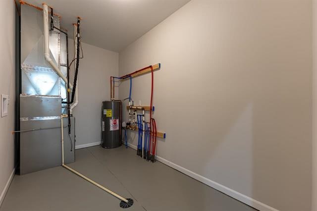 Building Photo - 5689 Roy's Ridge