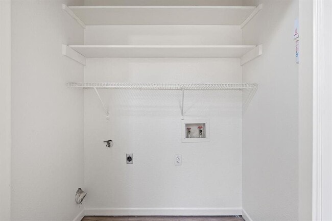 Building Photo - 8421 Fathom Cir