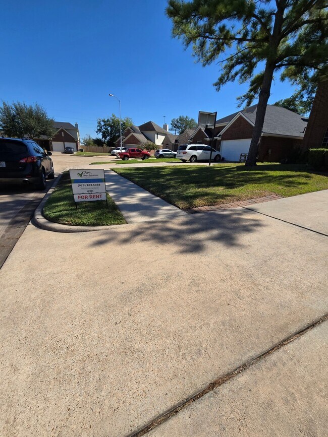 Building Photo - 9519 Willow Lodge Ct