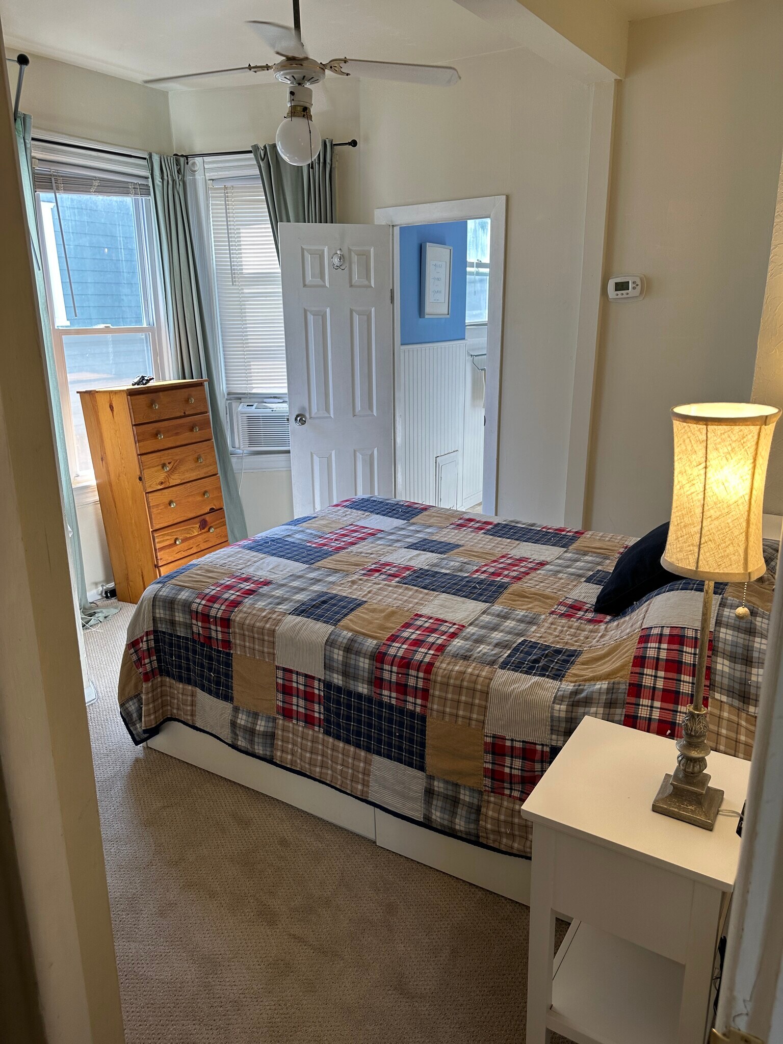Apt A Bed Room - 84 Mount Hermon Way