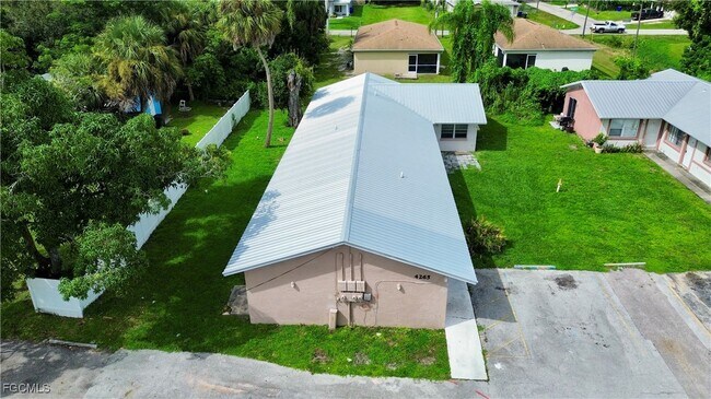 Building Photo - 4265 Desoto Ave