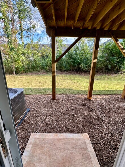 Backyard - 4022 Edenborn Ln
