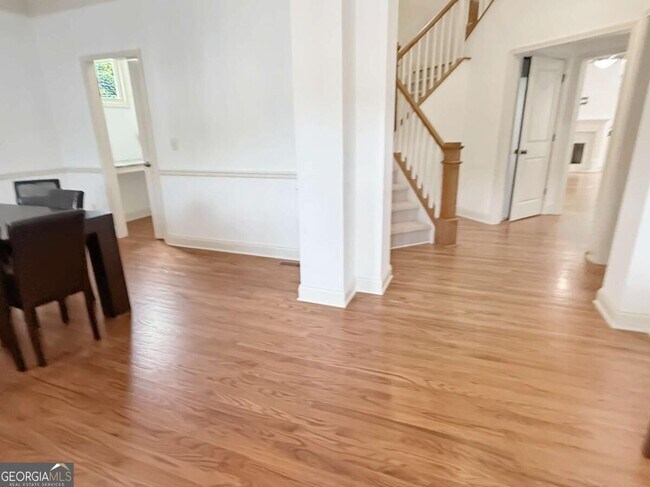 Building Photo - 8275 Majors Ridge Way