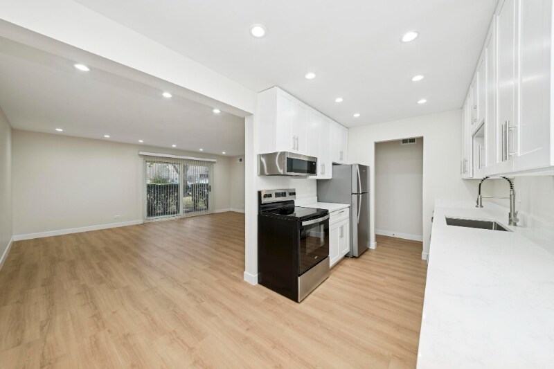 Building Photo - 700 Perrie Dr