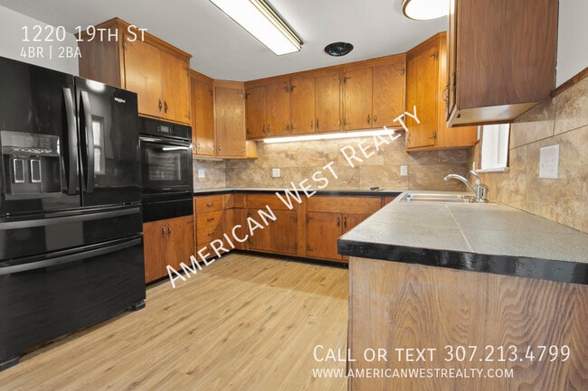 Building Photo - 1220 19th St