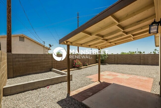 Building Photo - 3 Bedroom Pet-Friendly Home in MESA, AZ with Main Street Renewal