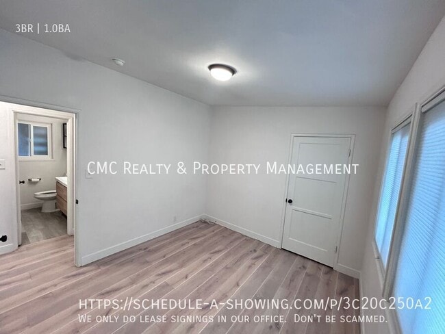 Building Photo - 3009 McNab-