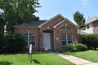 Building Photo - 2027 Wimbledon Dr