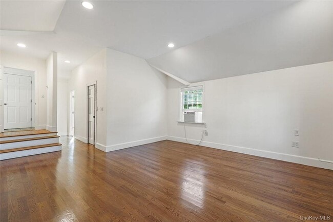 Building Photo - 246 Mamaroneck Rd