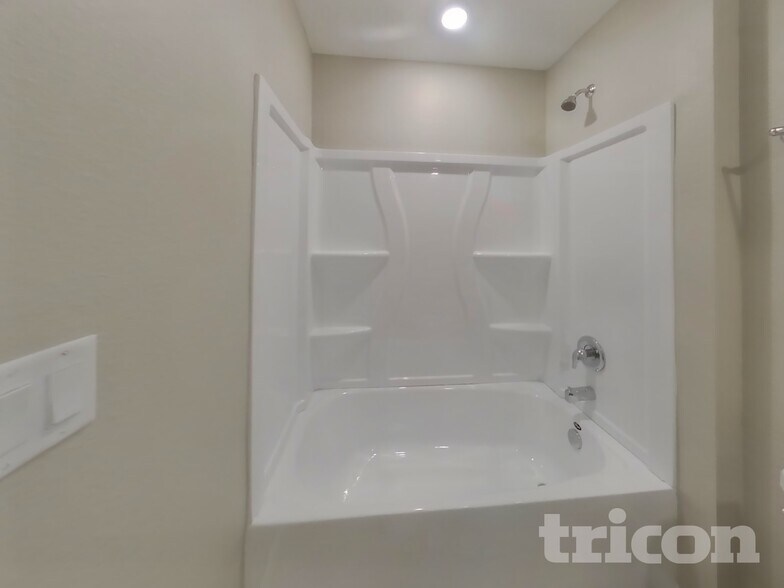 Building Photo - 2881 Grand Finale St