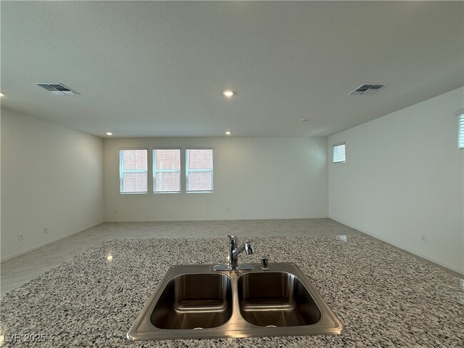 Building Photo - 9097 Vesey Ave