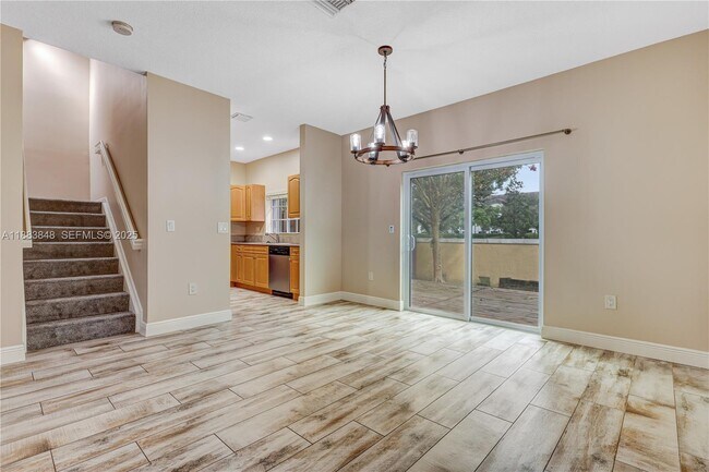 Building Photo - 7627 E Stonecreek Cir