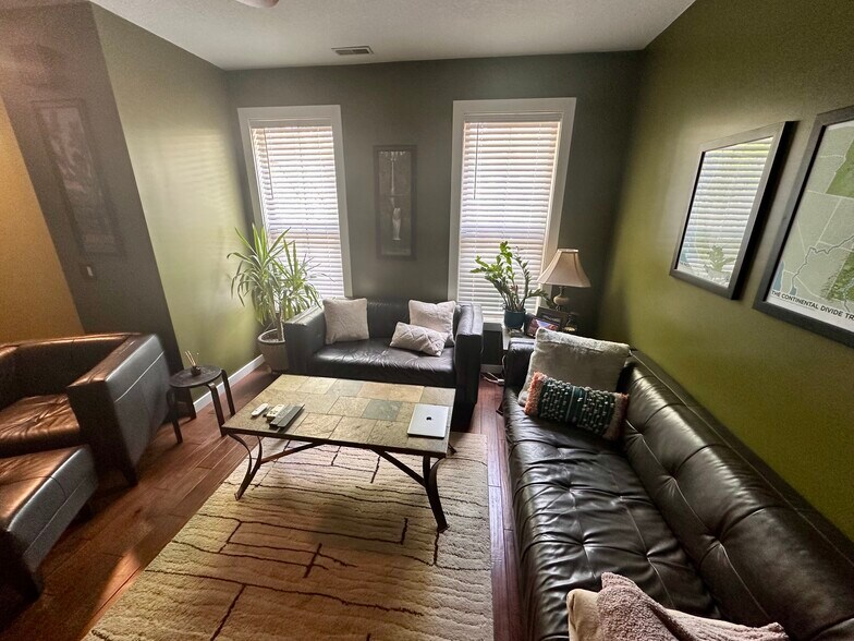 Building Photo - 518 N 5th St