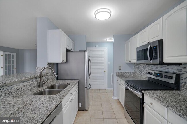 Building Photo - 7518 Snowpea Ct