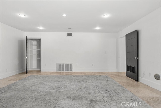 Building Photo - 16544 Park Ln Dr
