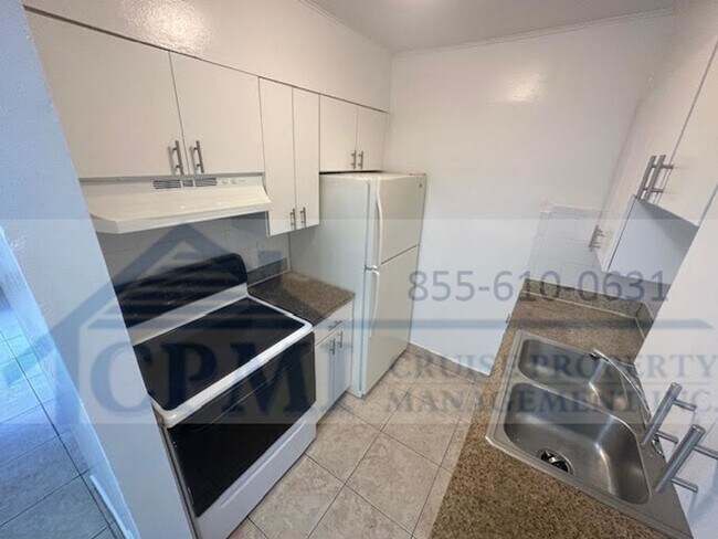 Interior Photo - 100 SW 10th St Ft. Lauderdale, FL 33315