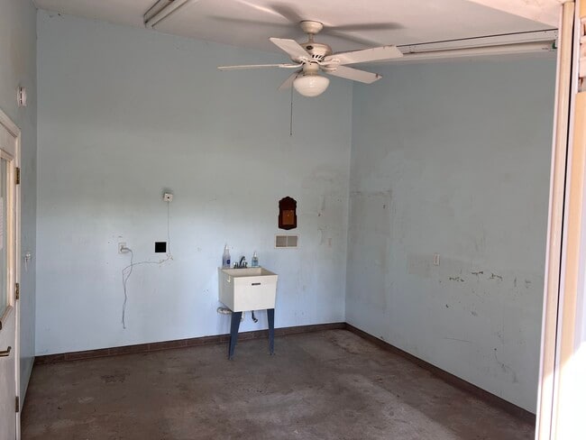 Building Photo - 11401 W Grange Hall Rd