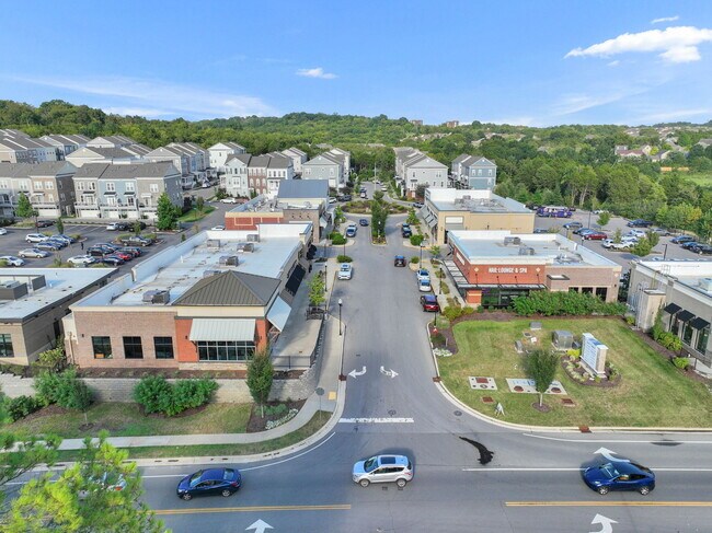 Building Photo - 300 Kara Ln