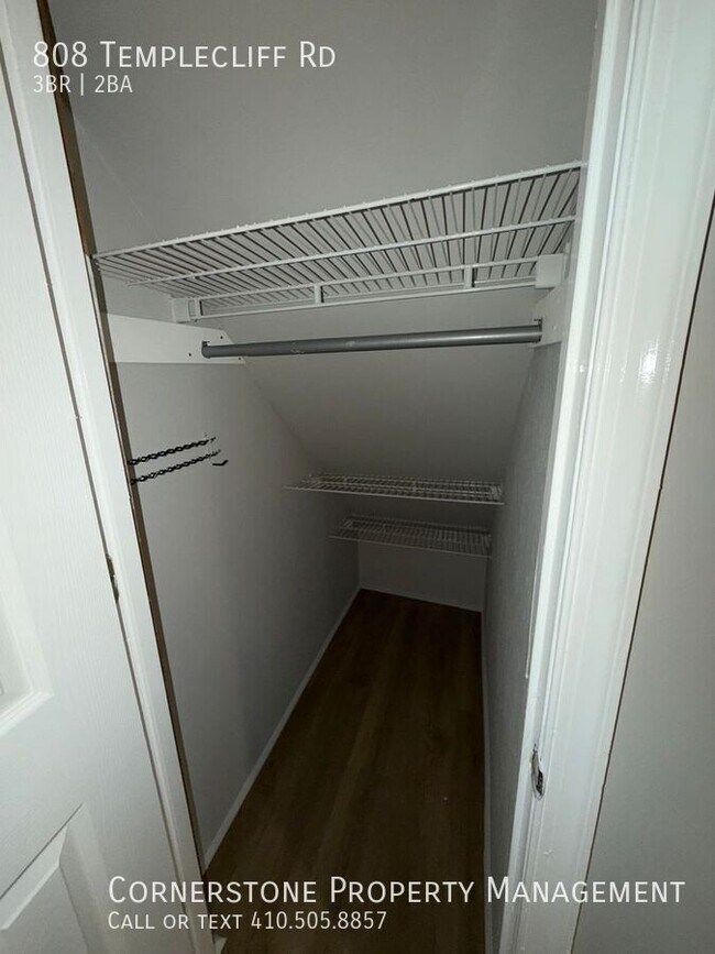 Building Photo - 808 Templecliff Rd