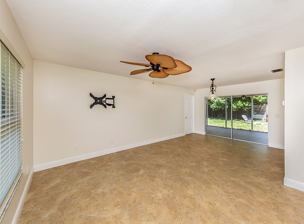 Building Photo - 500 Sunset Beach Dr