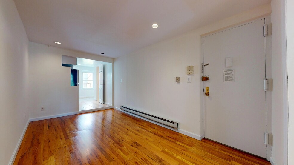 Building Photo - 3 Centre Market Pl