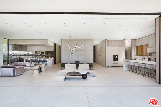 Building Photo - 9607 Highridge Dr