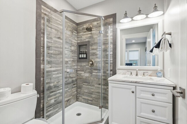 Building Photo - 140 Mystic Ridge Dr